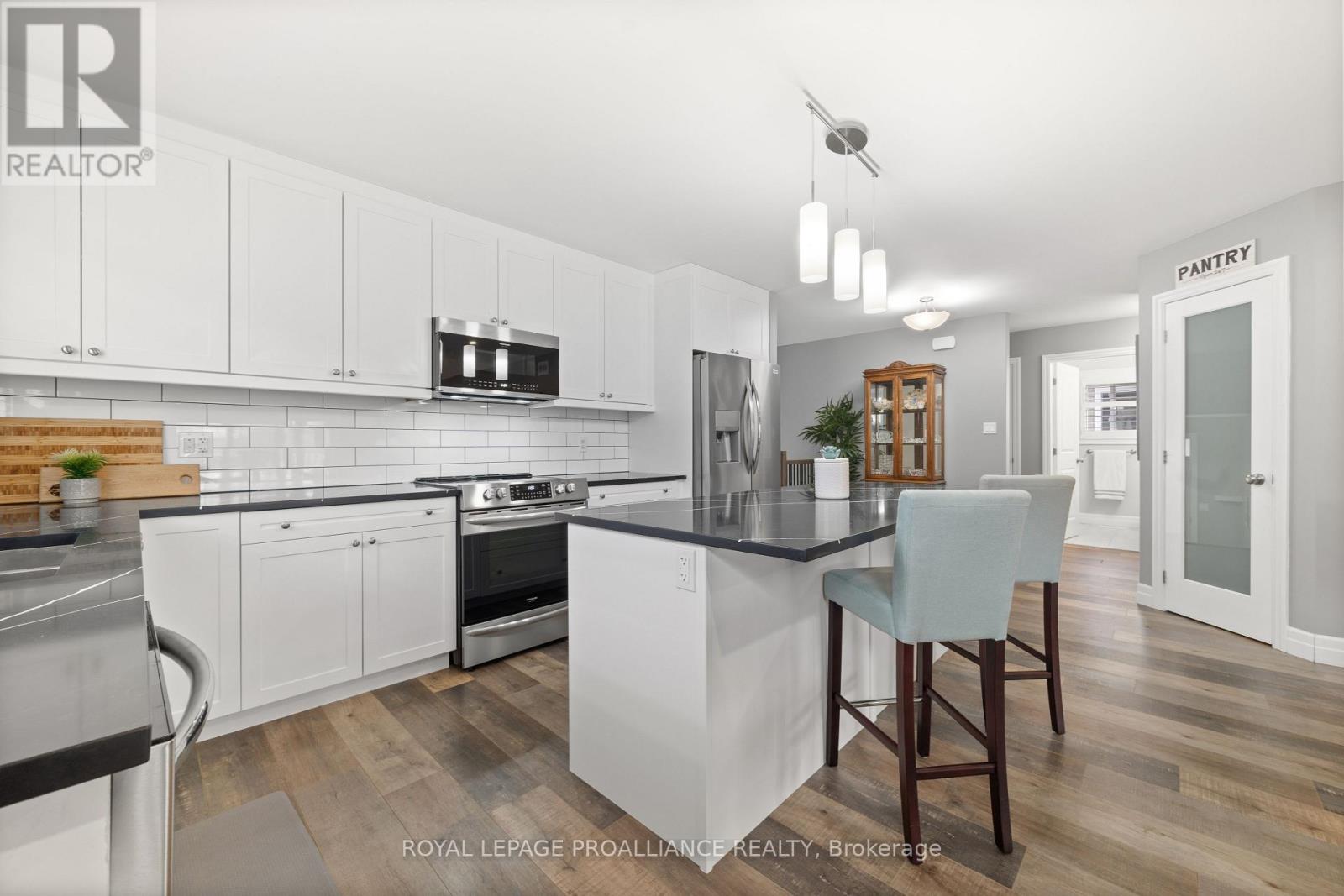 95 Meagan Lane, Quinte West, Ontario  K0K 2C0 - Photo 9 - X12042046
