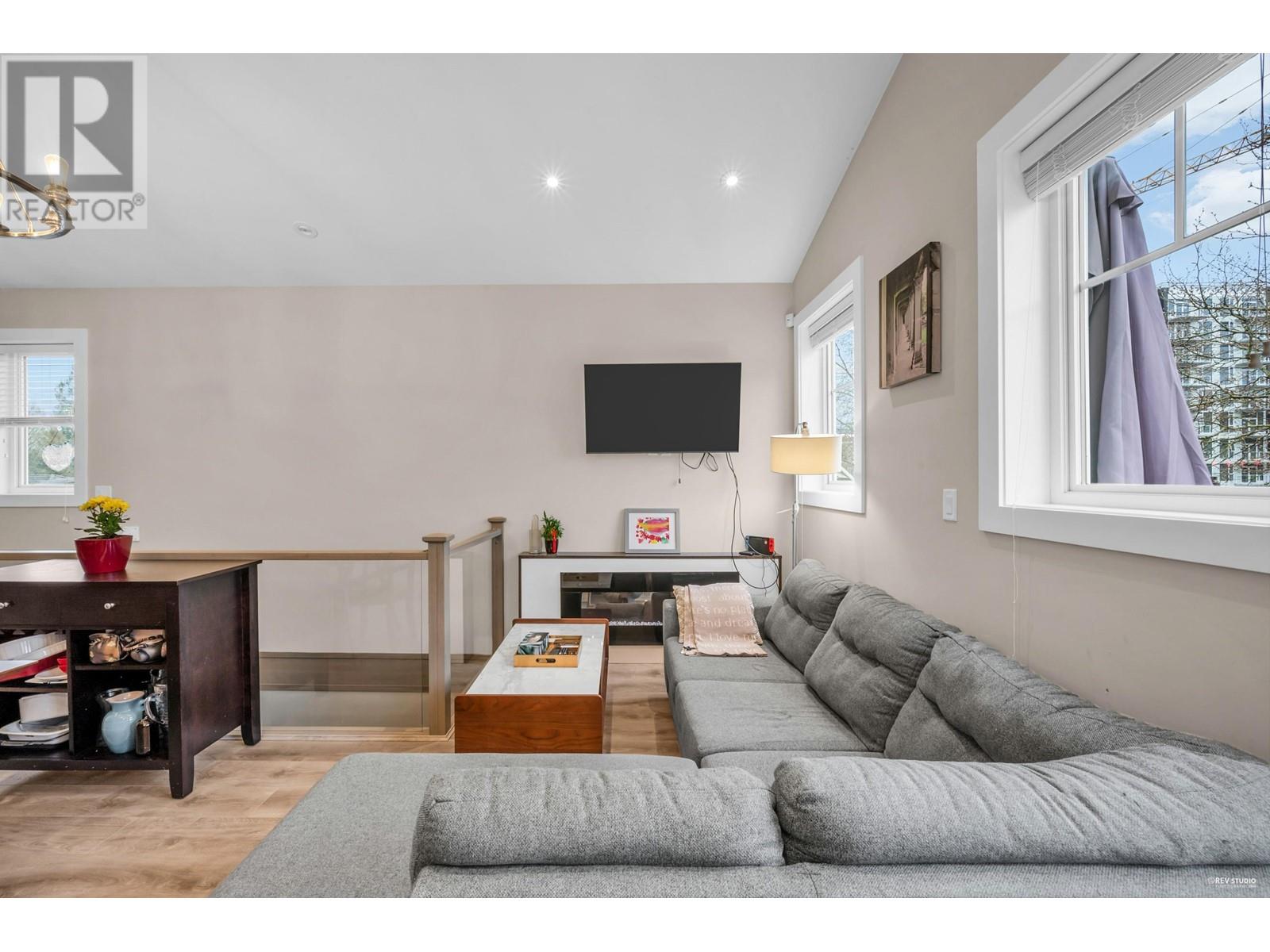 Property at 2745 DUKE STREET image 5