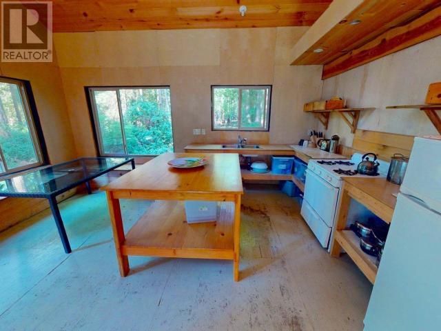 1157 Tennyson Rd, Savary Island, British Columbia   - Photo 8 - 18918