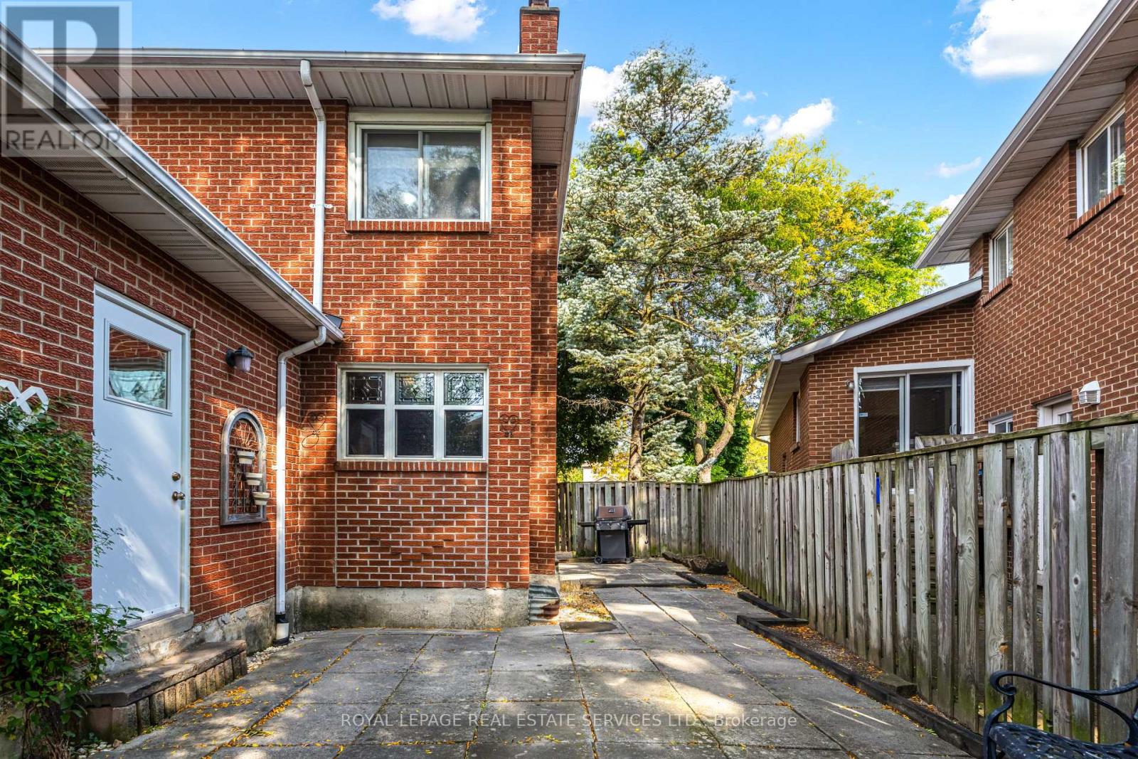 716 Cameron Court, Mississauga, Ontario  L5C 3B9 - Photo 26 - W12110527