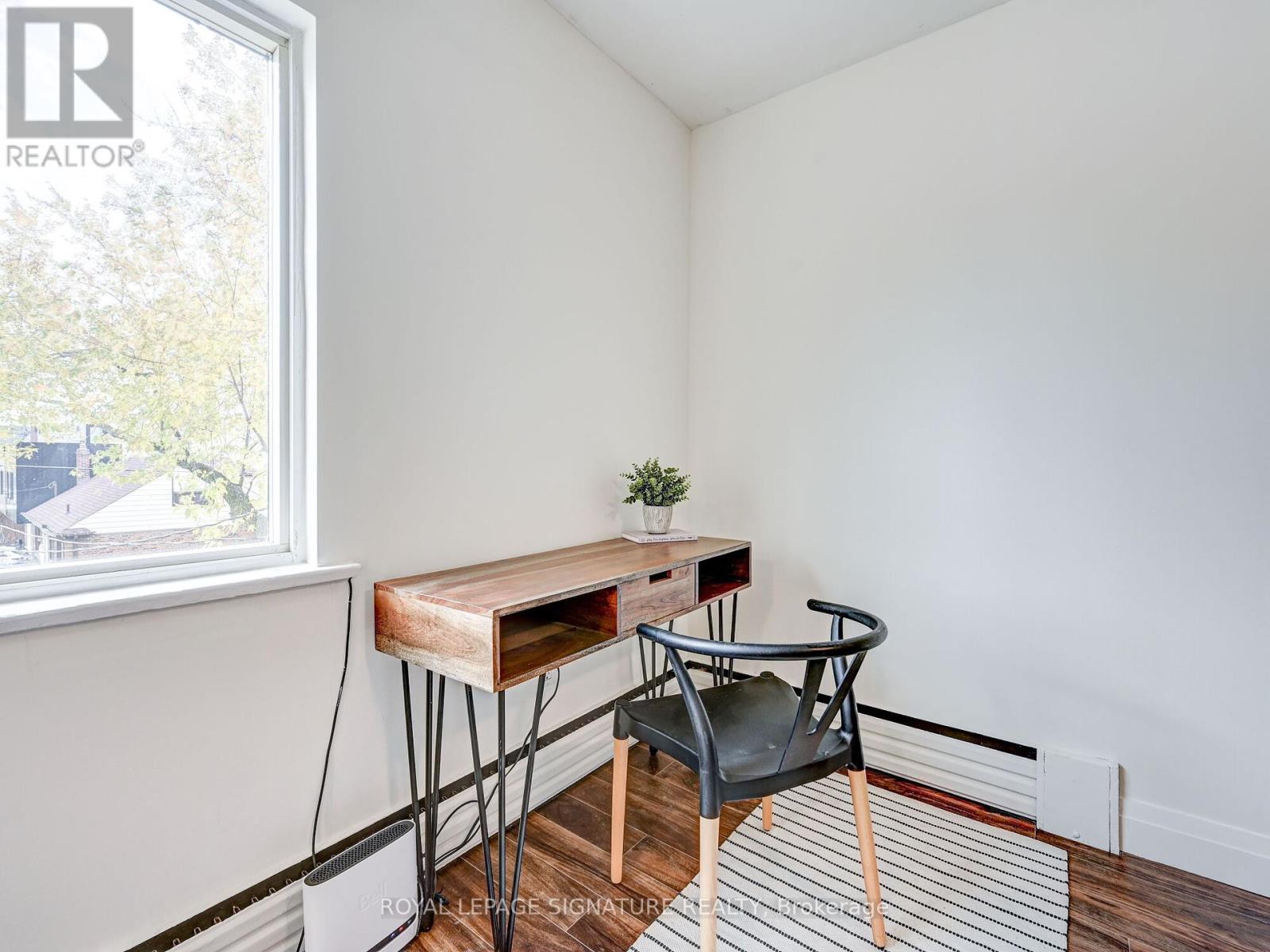 40 Cavell Avenue, Toronto, Ontario  M8V 1P2 - Photo 10 - W12110534