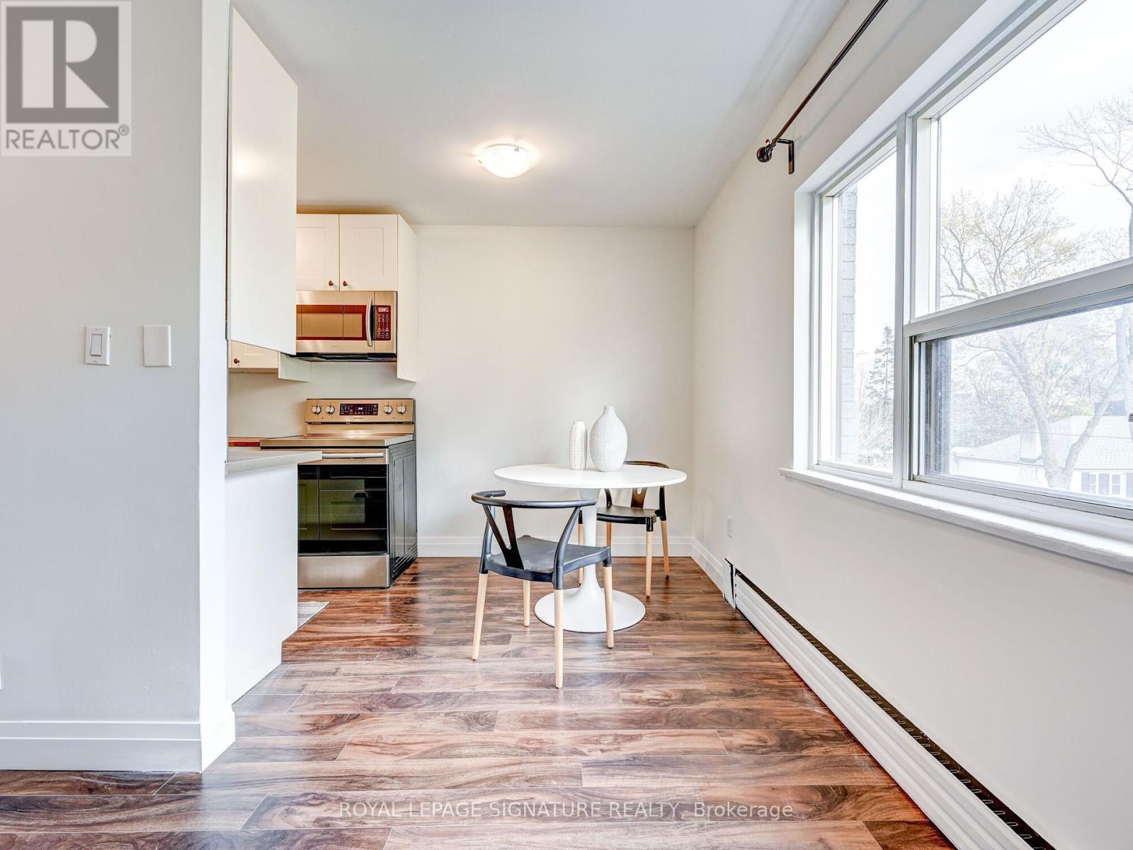 40 Cavell Avenue, Toronto, Ontario  M8V 1P2 - Photo 11 - W12110534