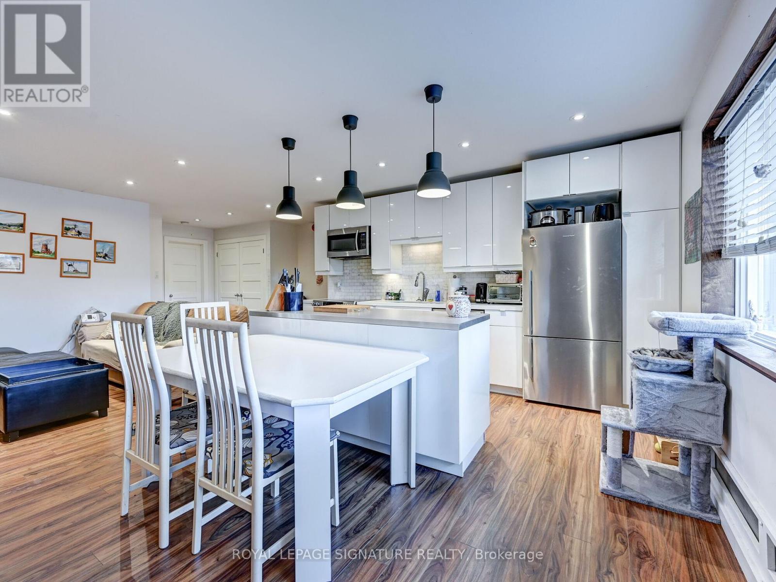 40 Cavell Avenue, Toronto, Ontario  M8V 1P2 - Photo 33 - W12110534