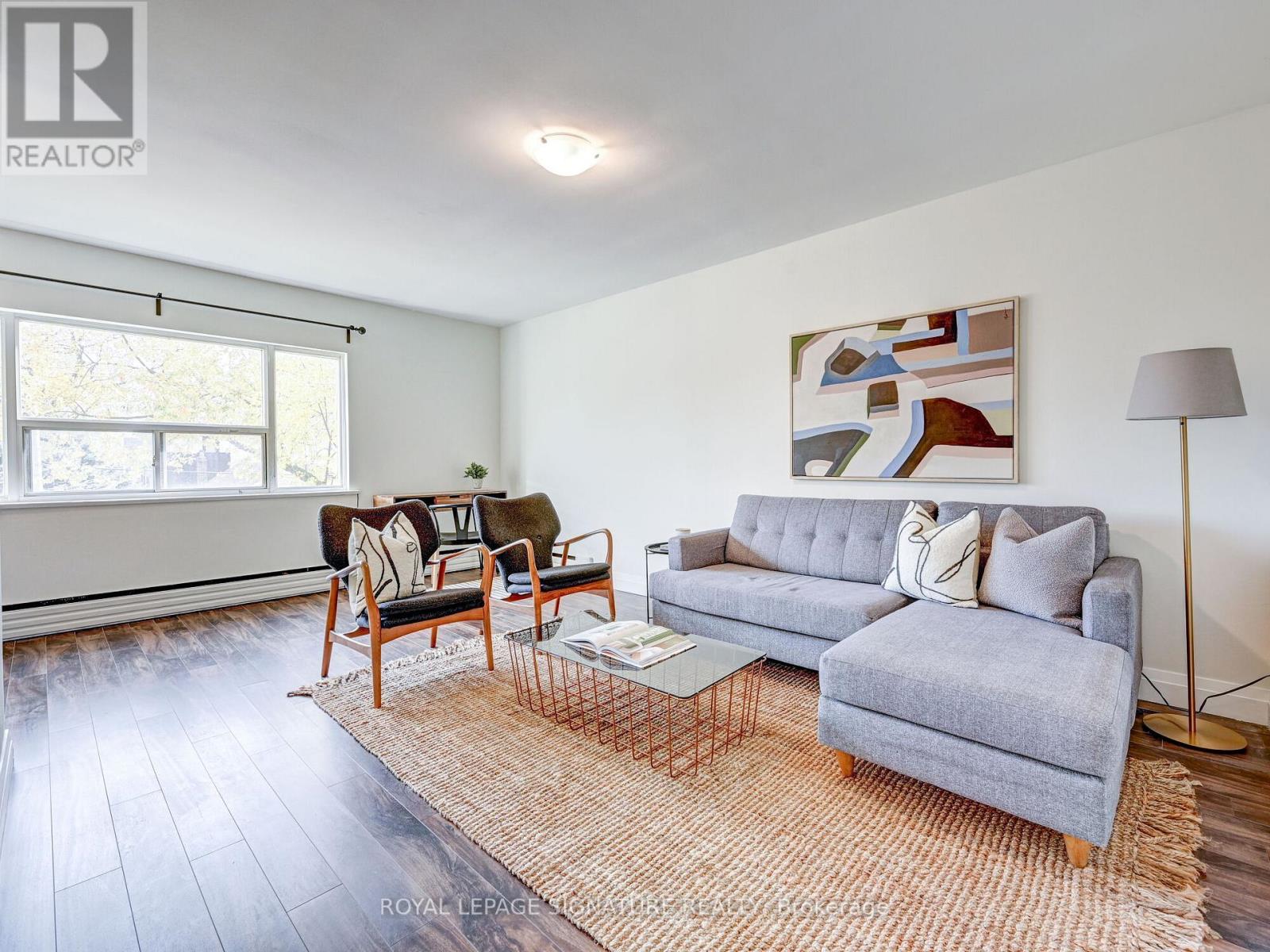 40 Cavell Avenue, Toronto, Ontario  M8V 1P2 - Photo 4 - W12110534