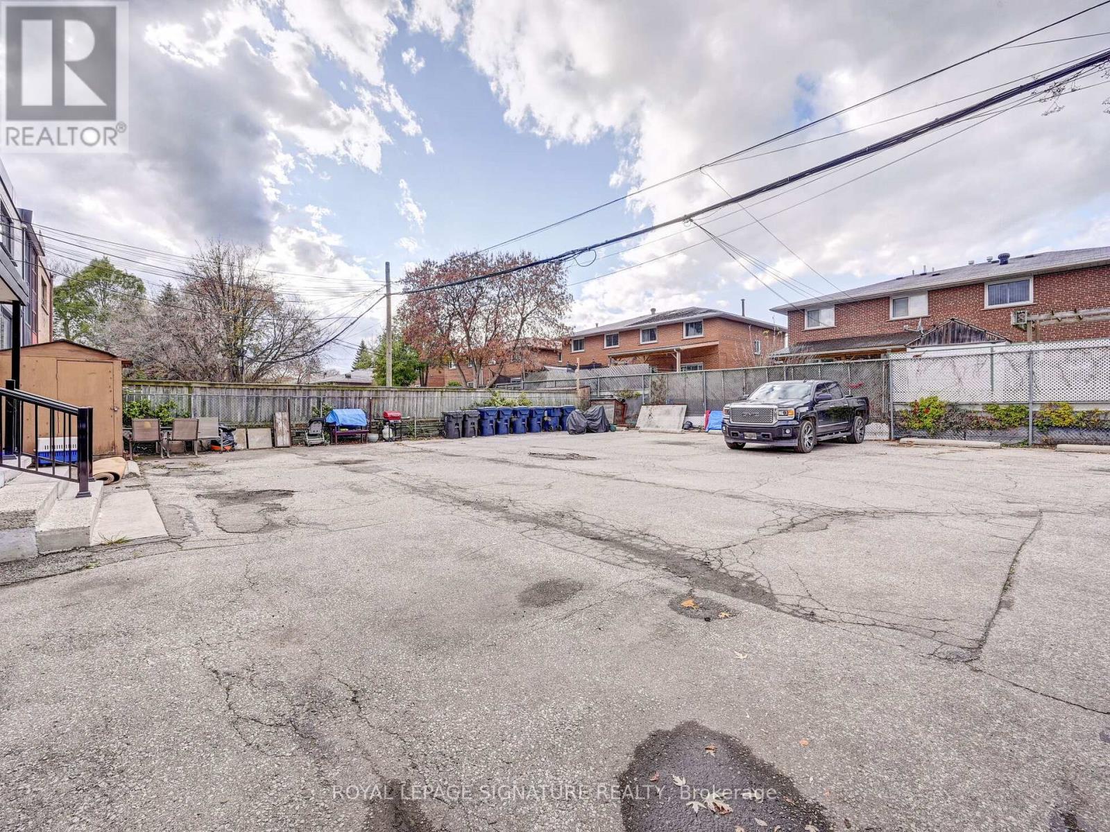 40 Cavell Avenue, Toronto, Ontario  M8V 1P2 - Photo 40 - W12110534