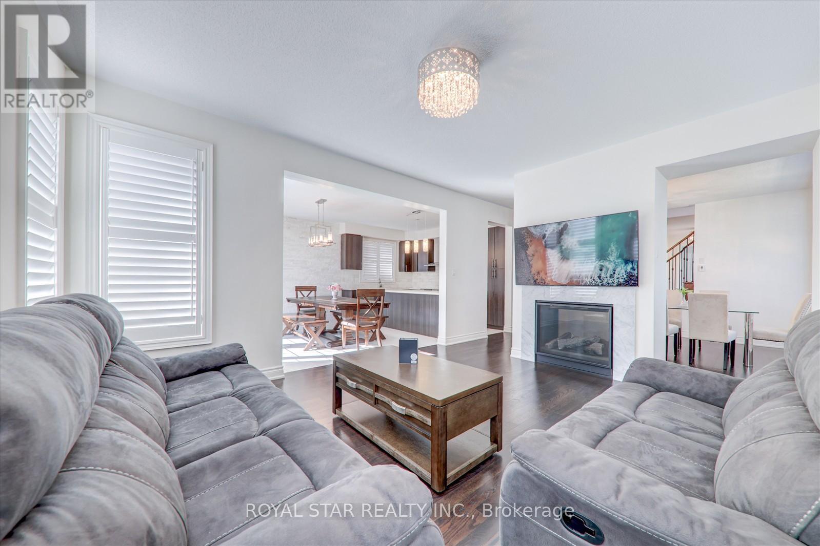 16 Vetch Street, Brampton, Ontario  L6Y 6C2 - Photo 11 - W12110567