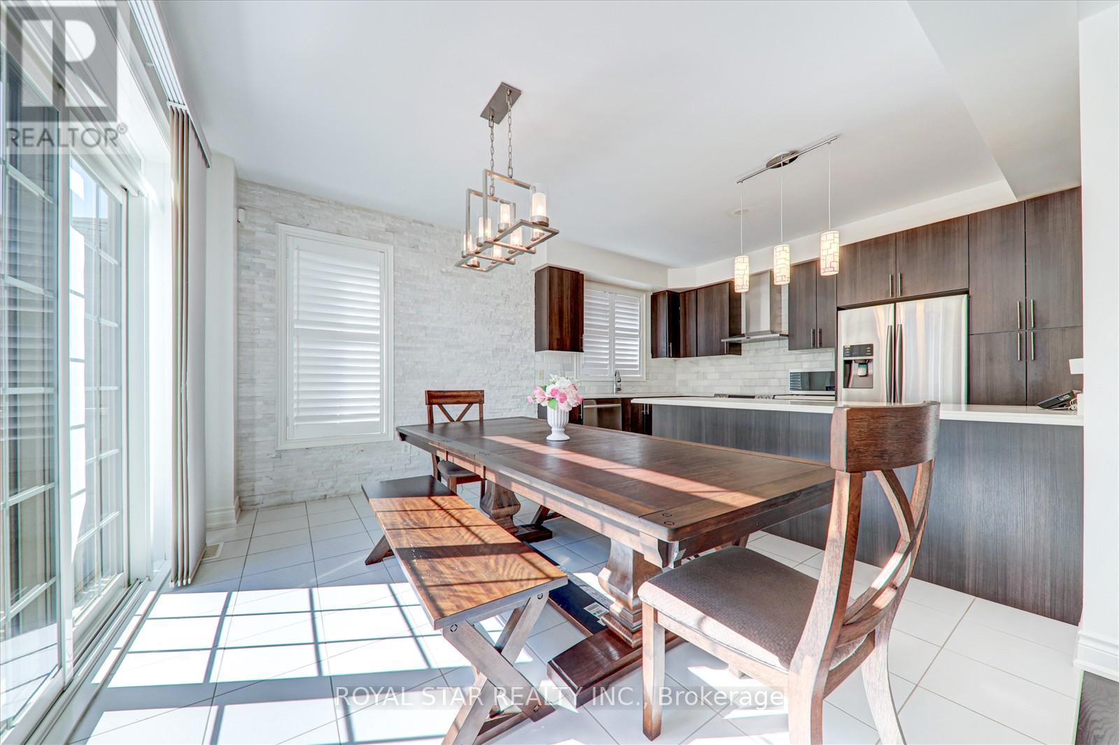 16 Vetch Street, Brampton, Ontario  L6Y 6C2 - Photo 12 - W12110567