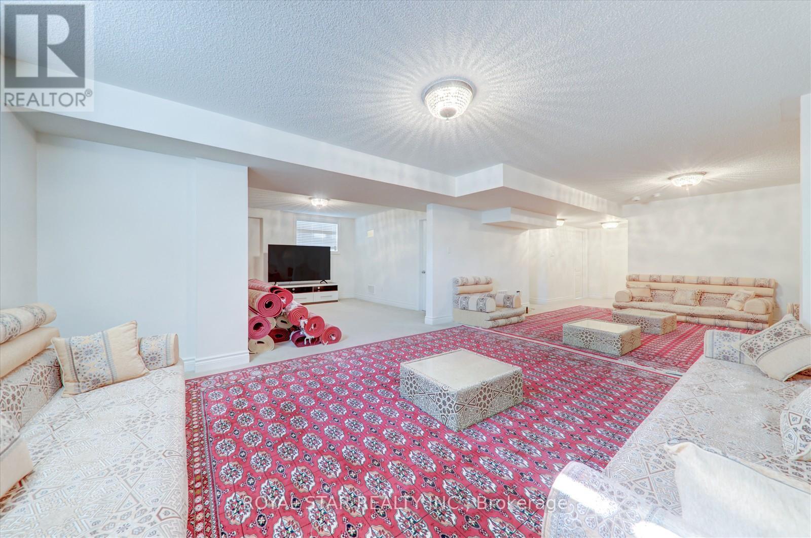 16 Vetch Street, Brampton, Ontario  L6Y 6C2 - Photo 34 - W12110567