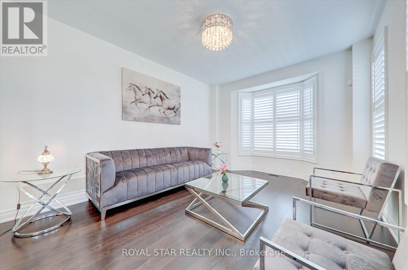 16 Vetch Street, Brampton, Ontario  L6Y 6C2 - Photo 7 - W12110567