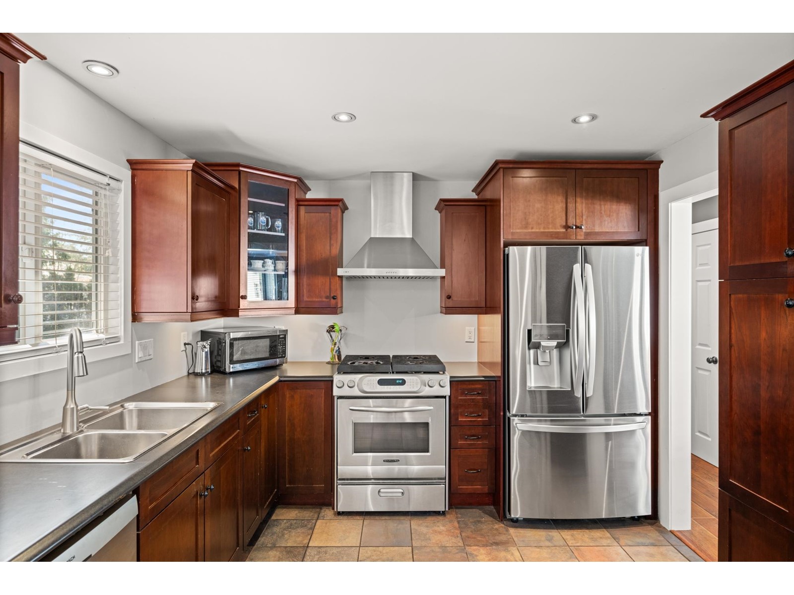 4506 201 Street, Langley, British Columbia  V3A 6K1 - Photo 9 - R2989922