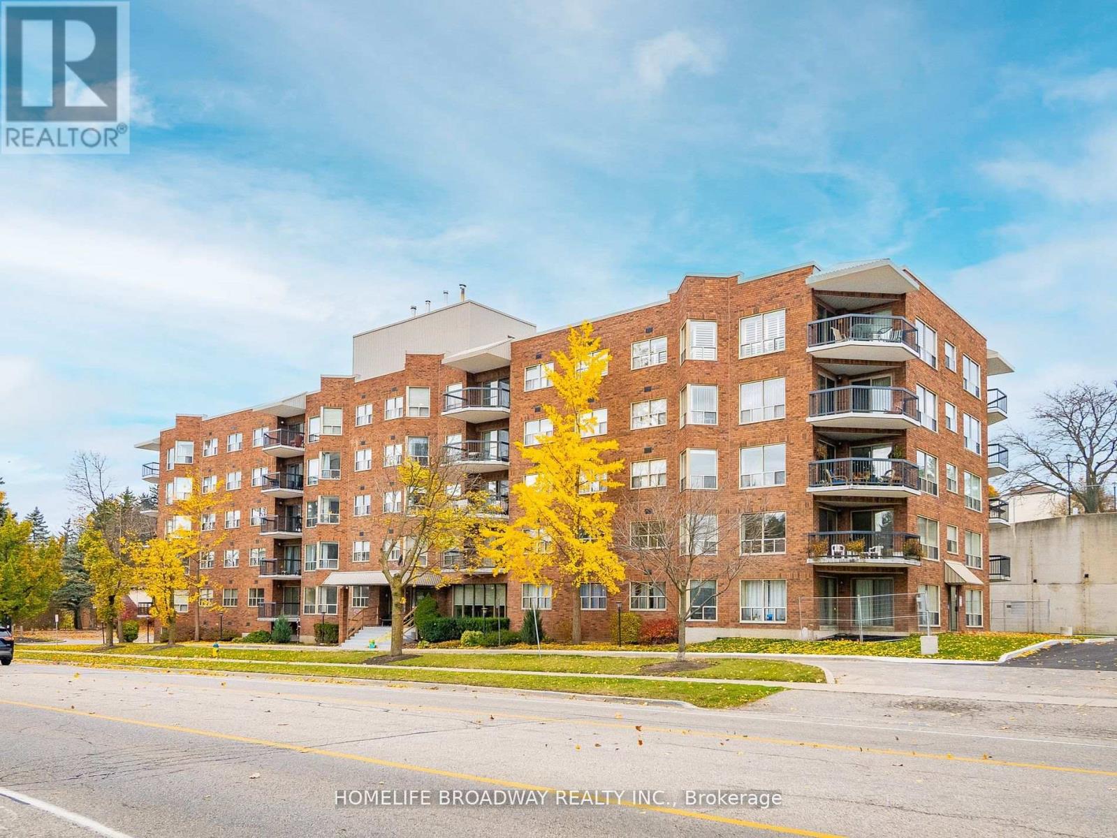 104 - 300 Keats Way, Waterloo, Ontario  N2L 6E6 - Photo 1 - X12110546