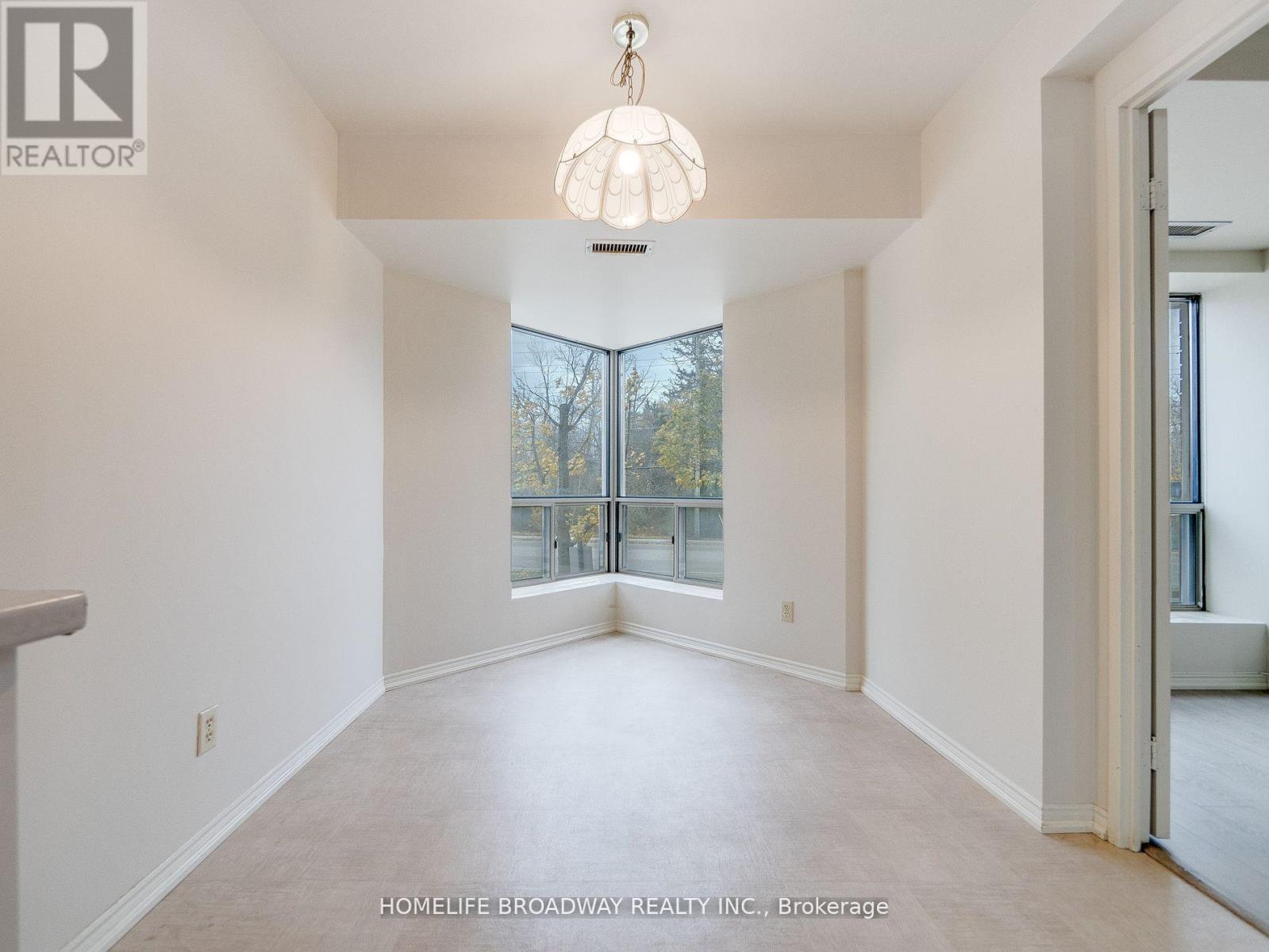104 - 300 Keats Way, Waterloo, Ontario  N2L 6E6 - Photo 14 - X12110546