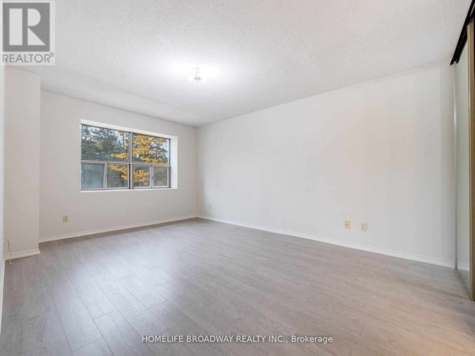 104 - 300 Keats Way, Waterloo, Ontario  N2L 6E6 - Photo 19 - X12110546
