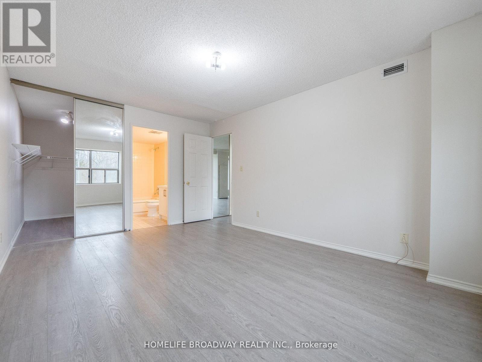 104 - 300 Keats Way, Waterloo, Ontario  N2L 6E6 - Photo 21 - X12110546