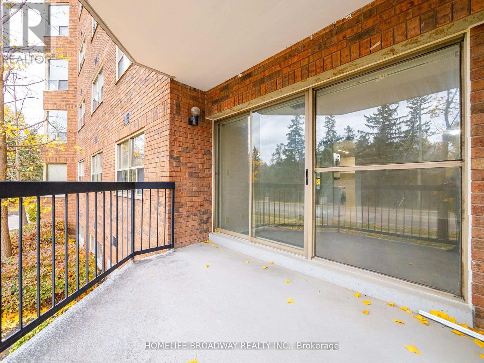 104 - 300 Keats Way, Waterloo, Ontario  N2L 6E6 - Photo 31 - X12110546