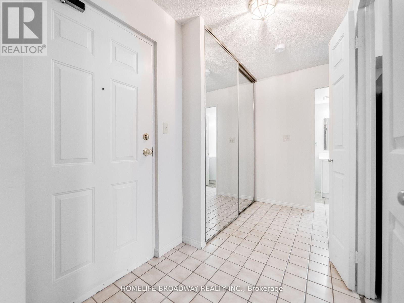 104 - 300 Keats Way, Waterloo, Ontario  N2L 6E6 - Photo 6 - X12110546