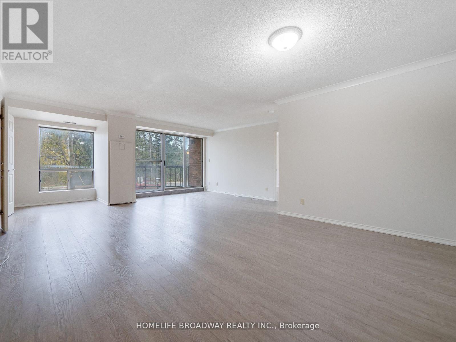 104 - 300 Keats Way, Waterloo, Ontario  N2L 6E6 - Photo 8 - X12110546