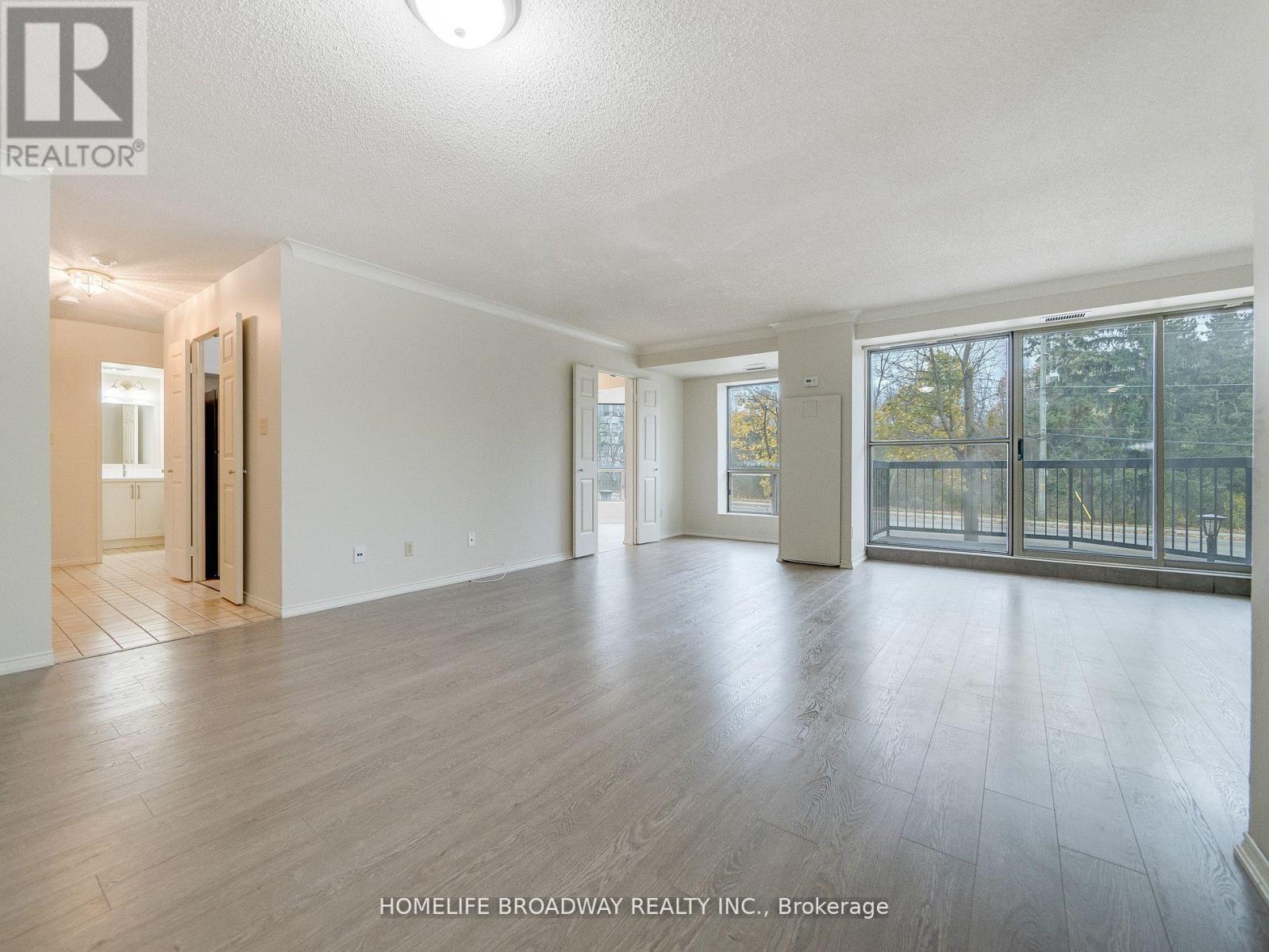 104 - 300 Keats Way, Waterloo, Ontario  N2L 6E6 - Photo 9 - X12110546