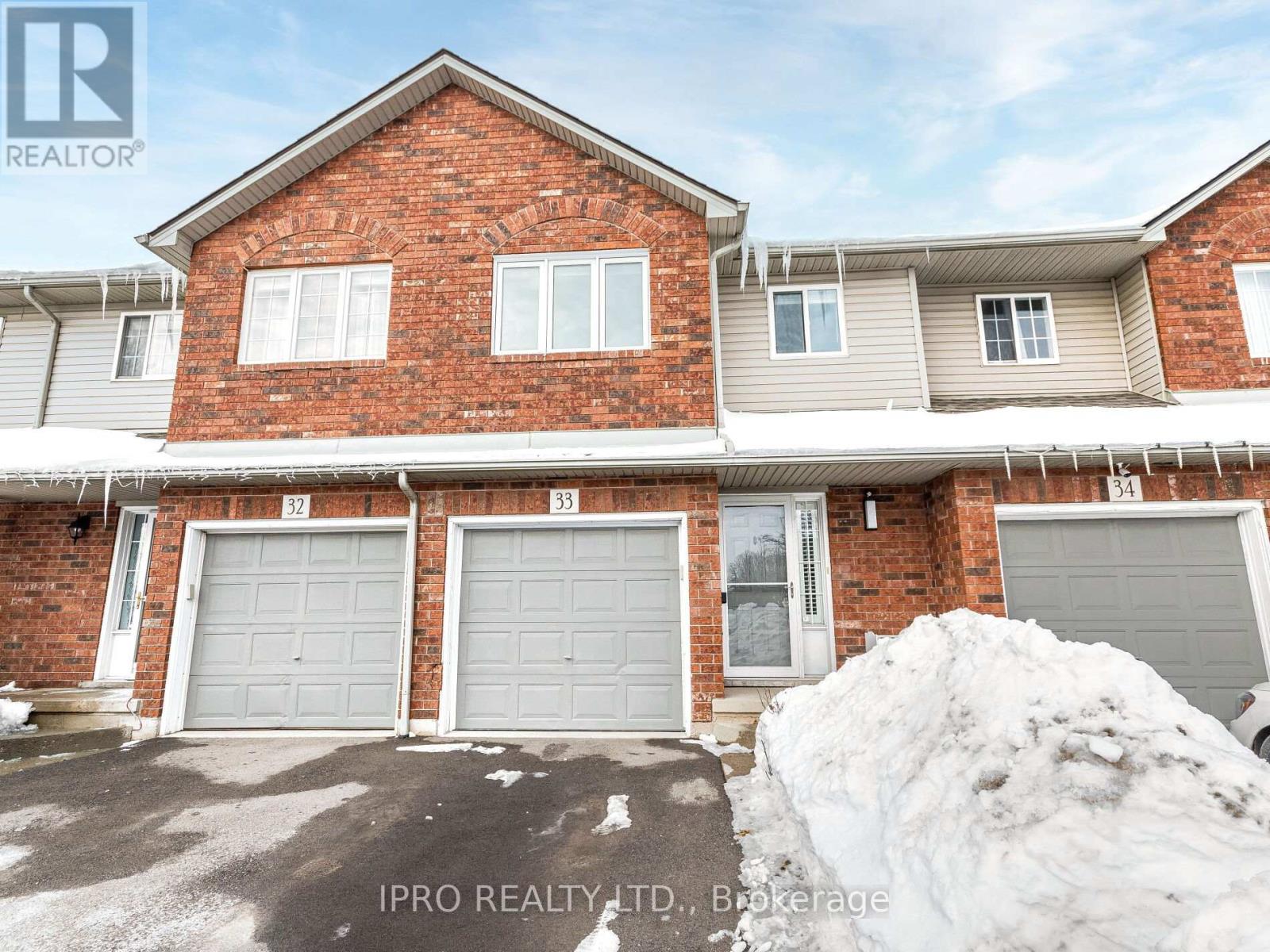 33 - 134 TERNI BOULEVARD, Hamilton, Ontario