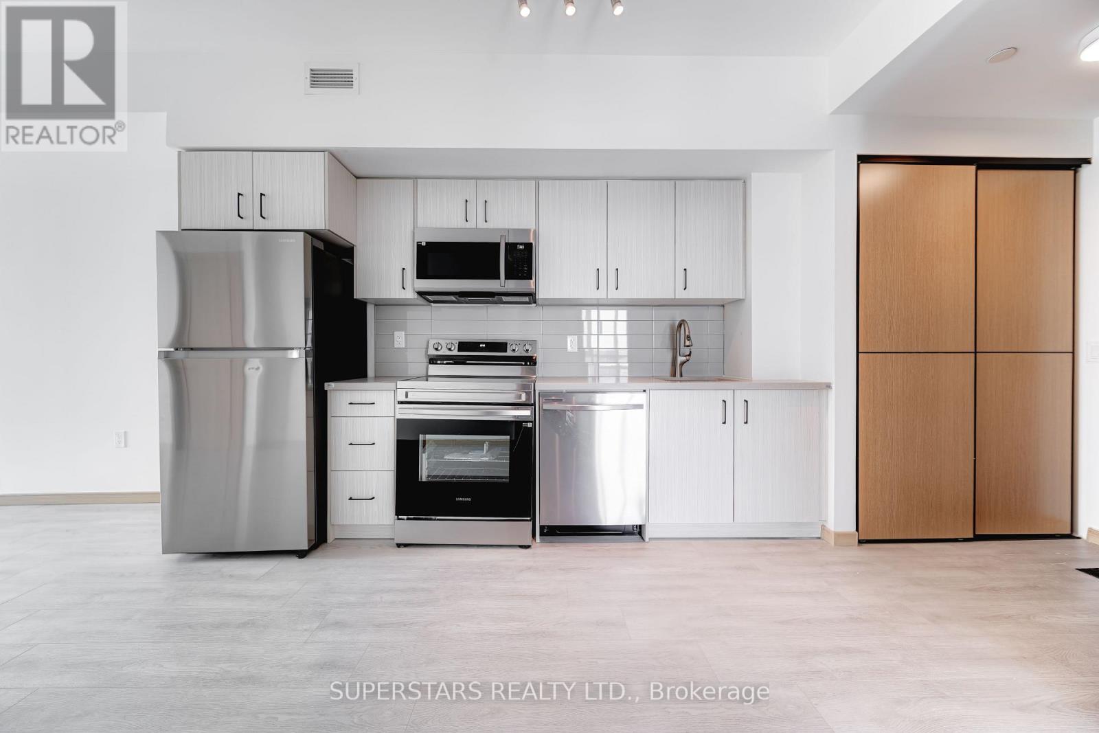 915 - 3429 Sheppard Avenue E, Toronto, Ontario  M1T 3K5 - Photo 4 - E12034013
