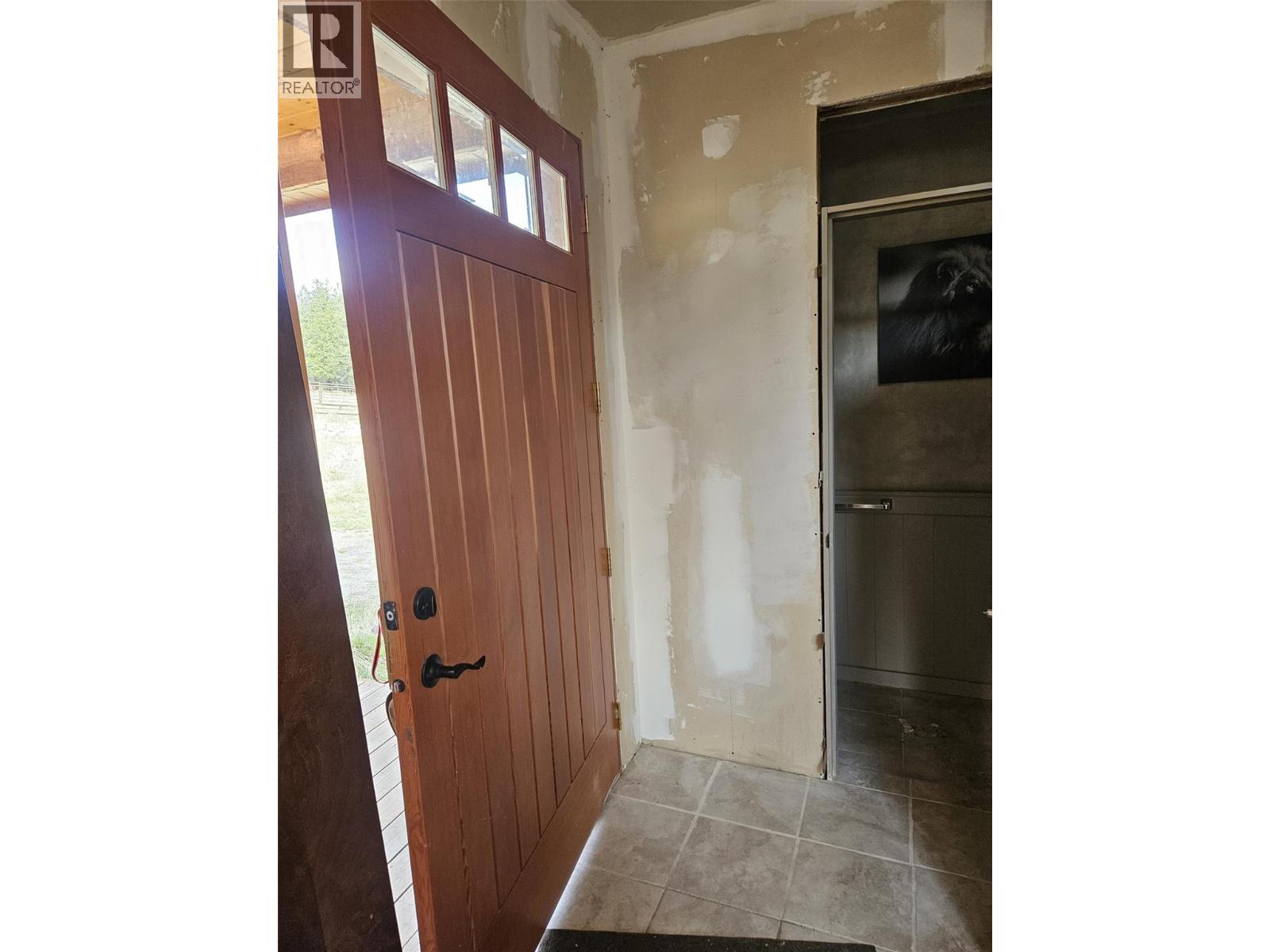 1600 Loon Lake Road, Cache Creek, British Columbia  V0K 1H0 - Photo 11 - 10345467