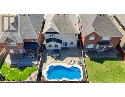 586 FAIRGLEN AVENUE, Oshawa, Ontario