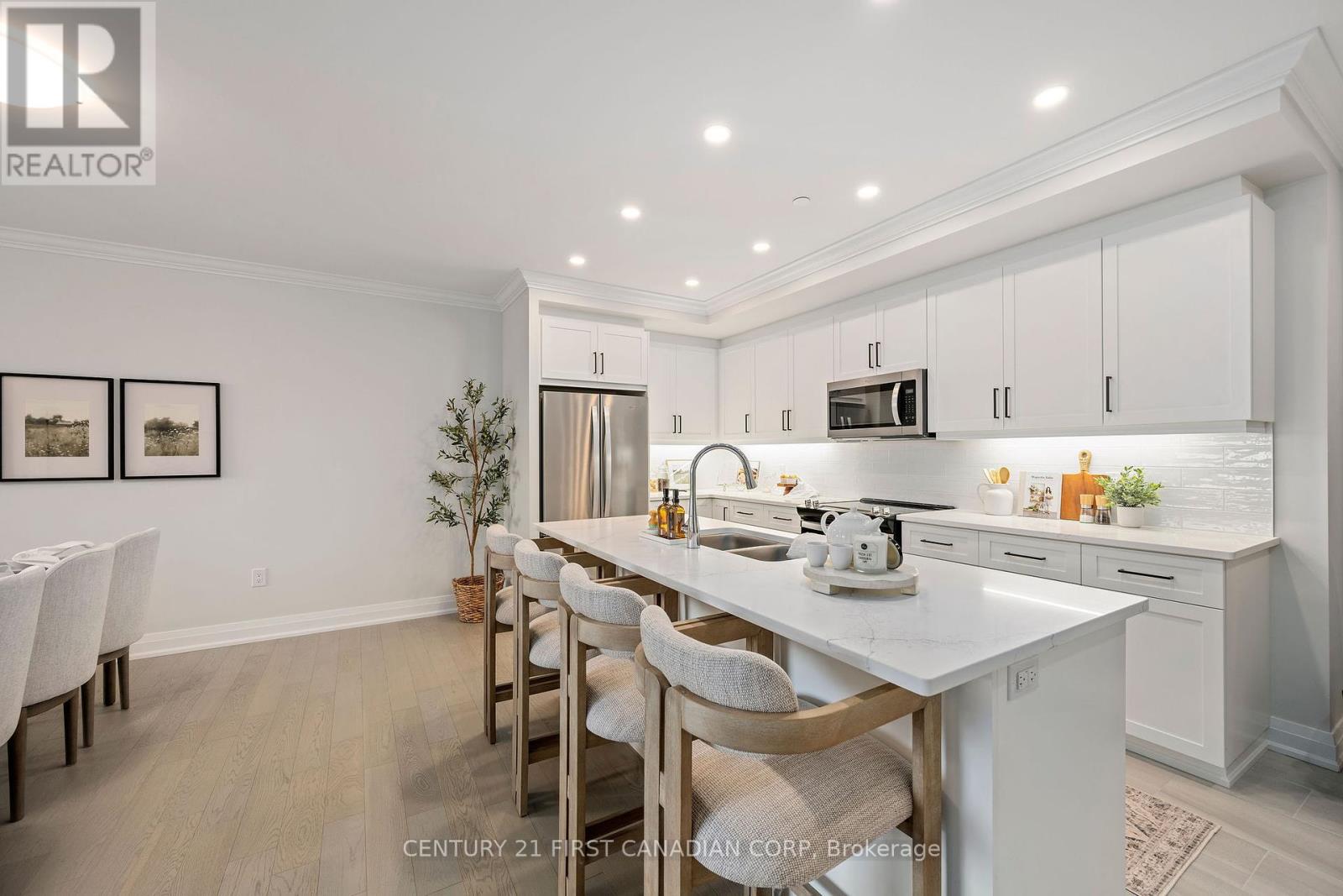 Property at 409 - 1560 UPPER WEST AVENUE image 4