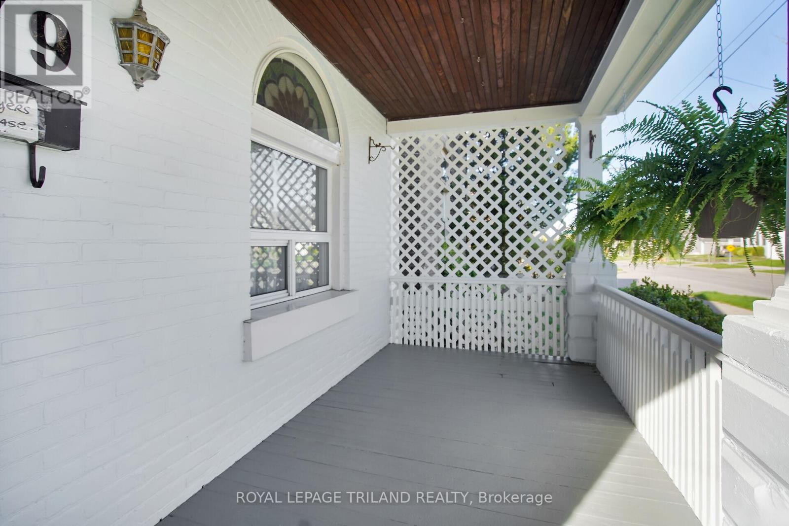 Property at 879 TRAFALGAR STREET image 5