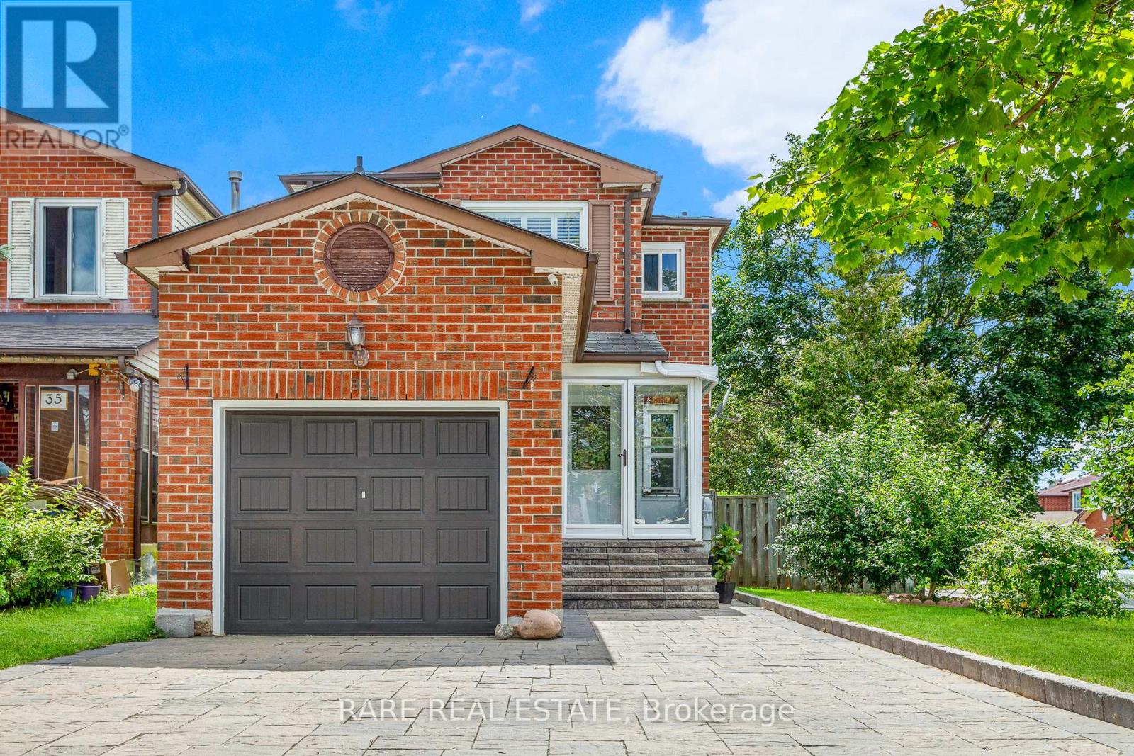 Property at 33 FIELDSIDE DRIVE image 2