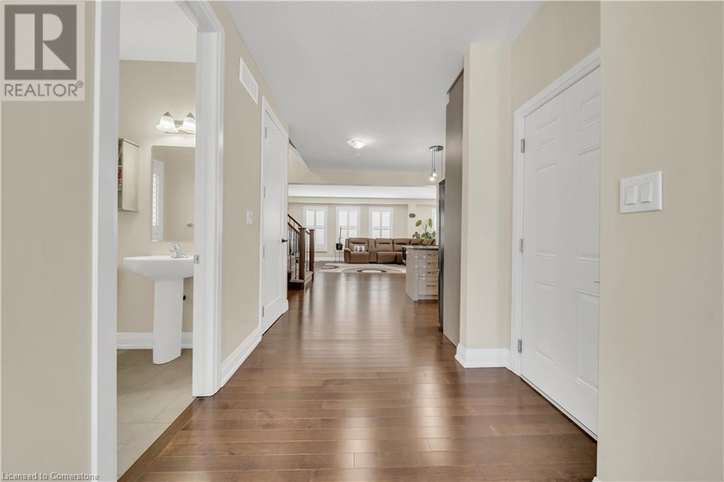 Property at 285 SEDGEWOOD Street image 4