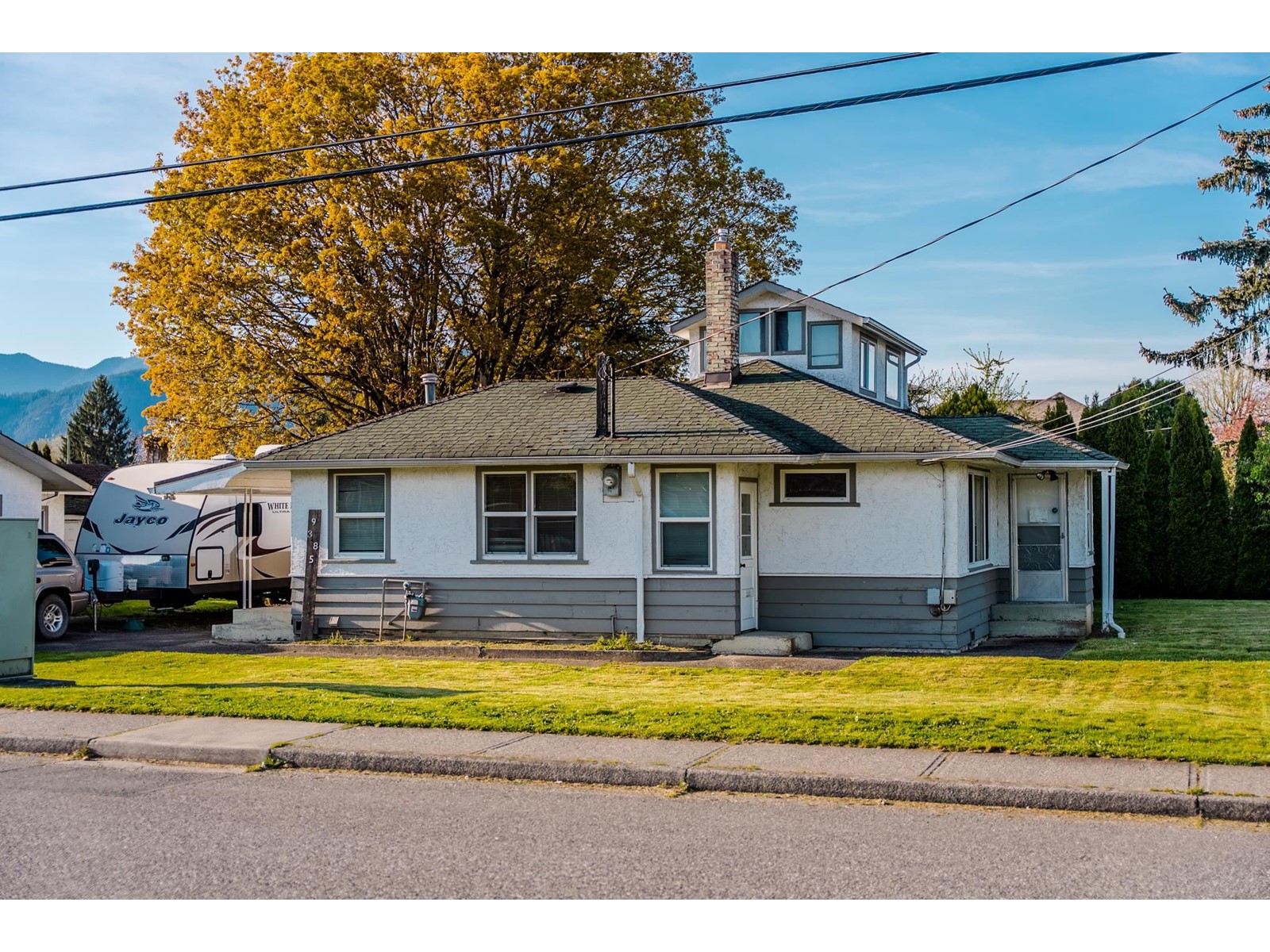 Property at 9385 BROADWAY STREET image 1