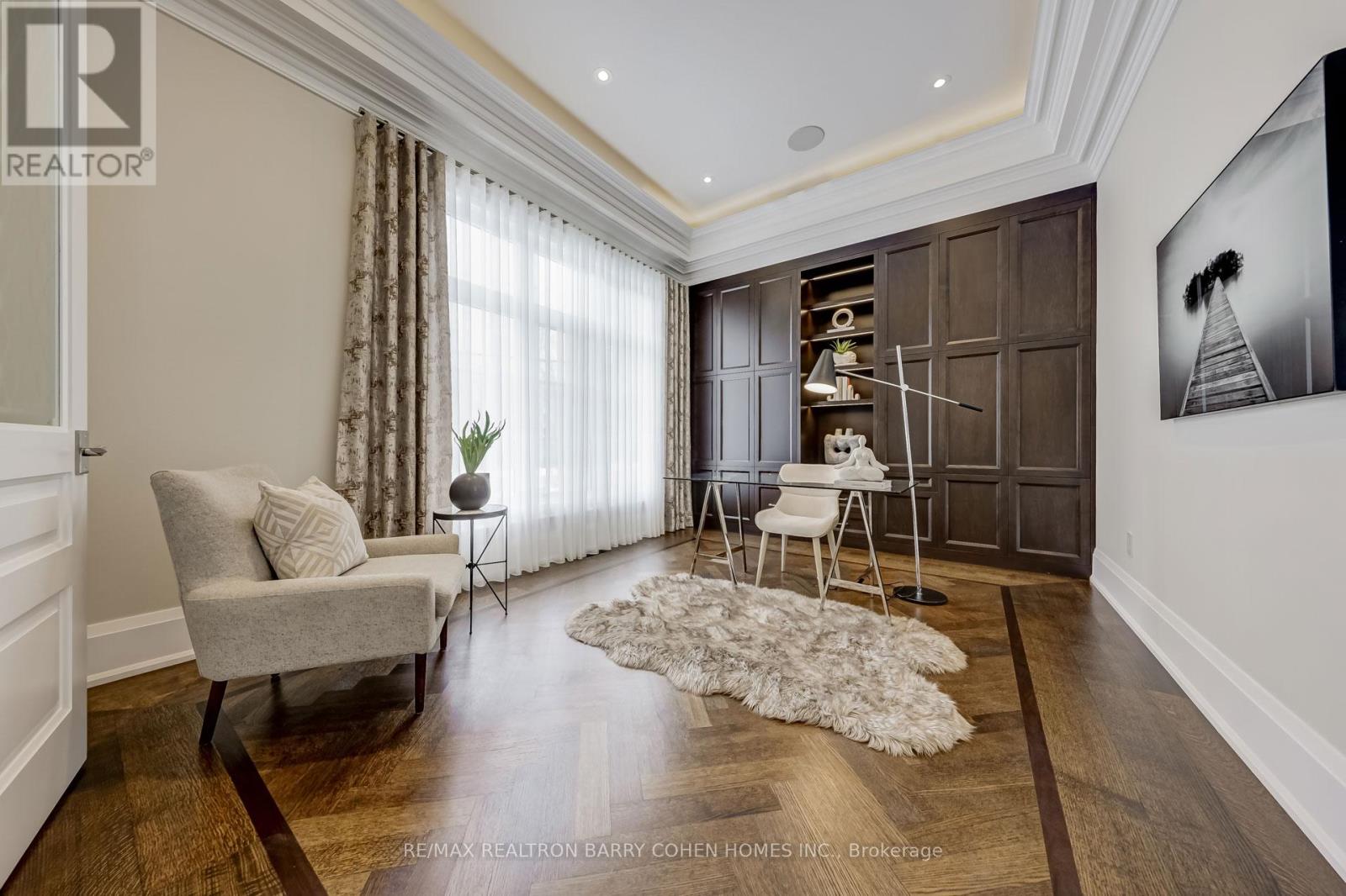 Property at 189 OLD YONGE STREET image 5