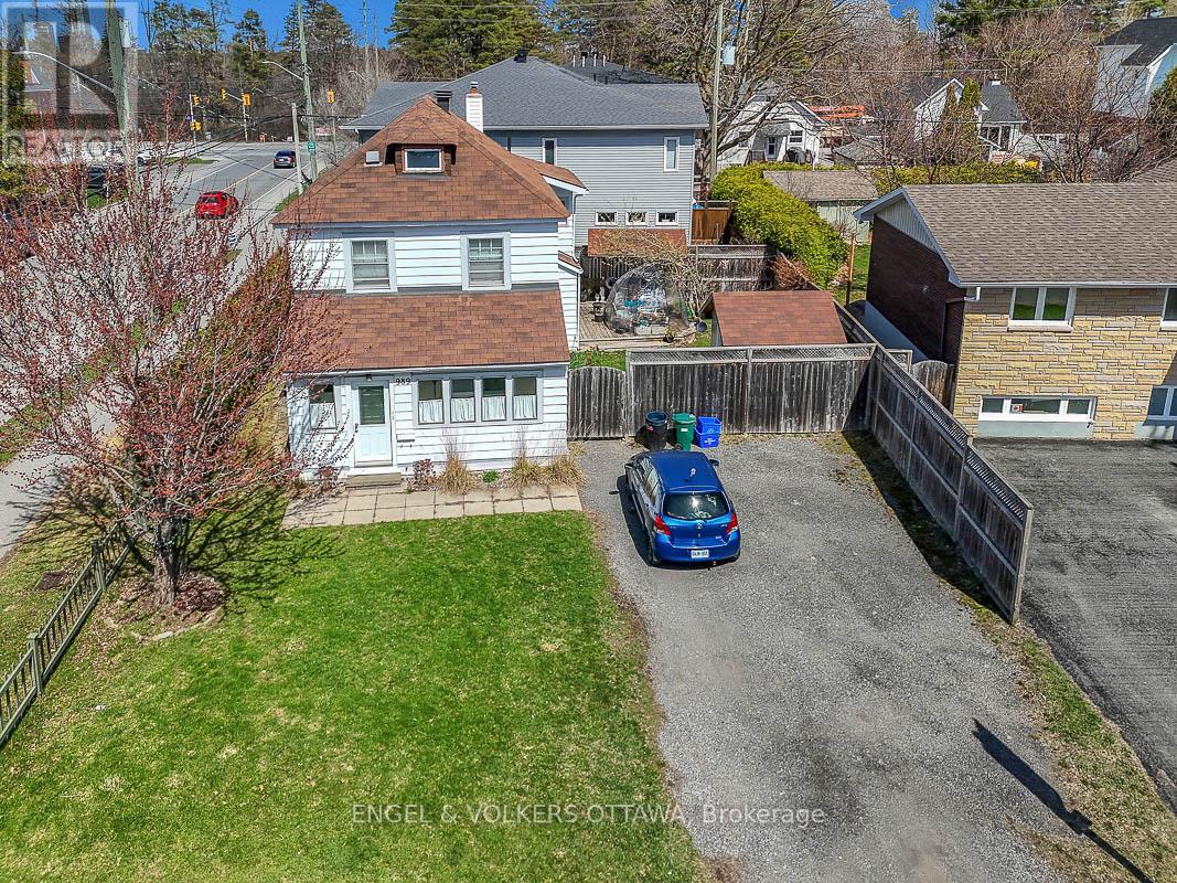 Property at 989 BAKERVALE DRIVE image 3