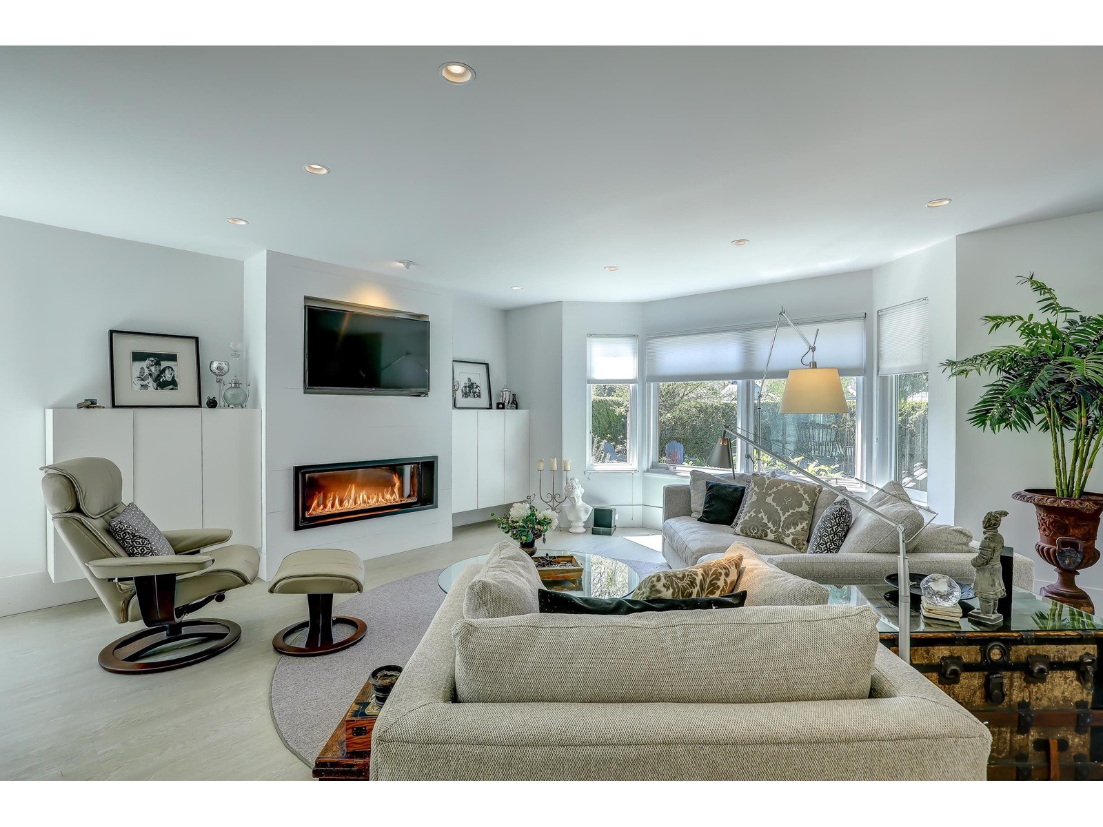 1872 130a Street, Surrey, British Columbia  V4A 8R6 - Photo 3 - R2994962