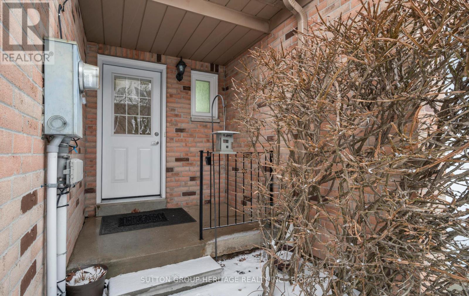 Property at 46 ALEXIS WAY image 2