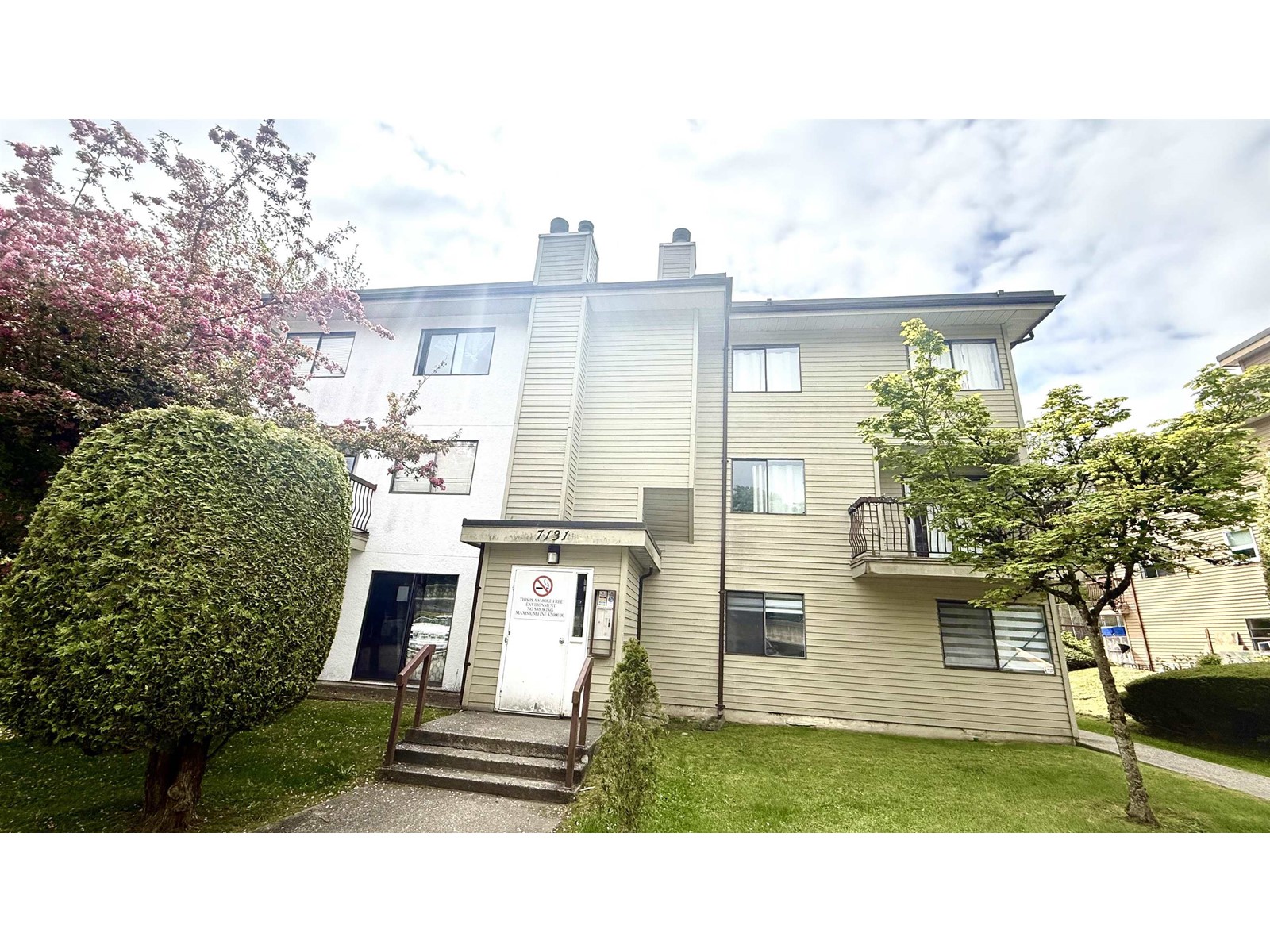 101 7131 133A STREET, surrey, British Columbia