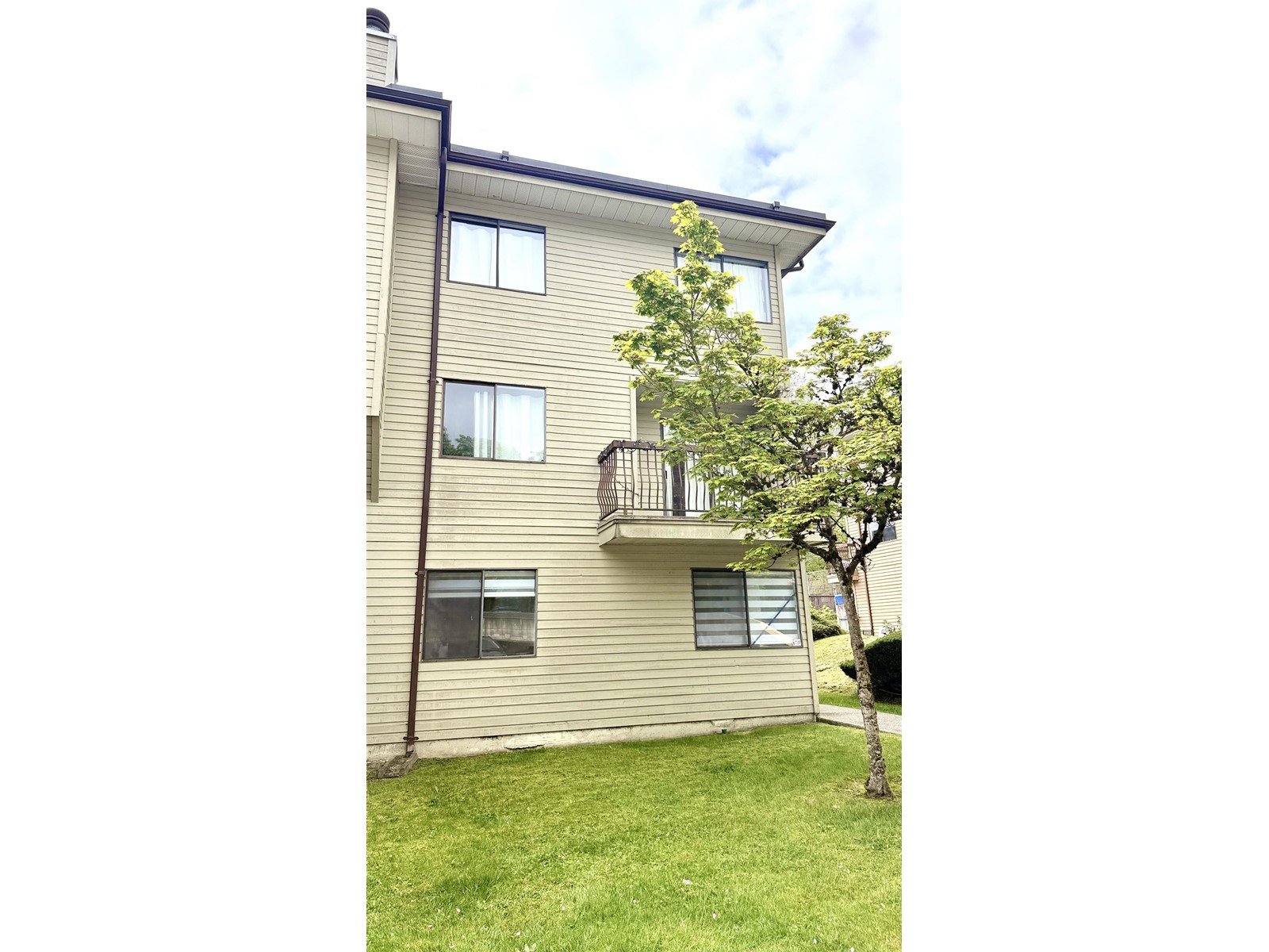 101 7131 133a Street, Surrey, British Columbia  V3W 8A1 - Photo 2 - R2994147