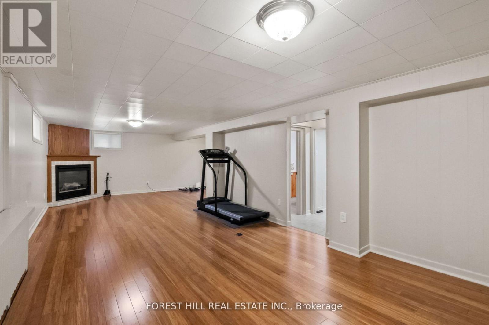 161 Parkhurst Boulevard, Toronto, Ontario  M4G 2E9 - Photo 15 - C12101908