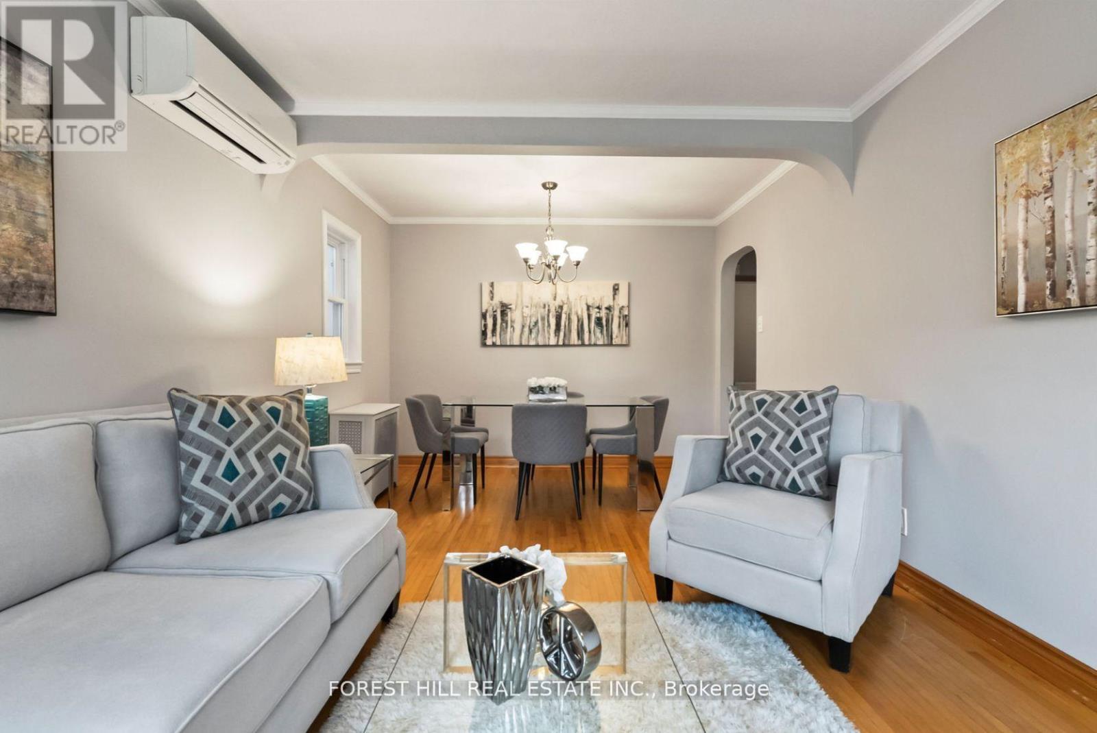 161 Parkhurst Boulevard, Toronto, Ontario  M4G 2E9 - Photo 4 - C12101908