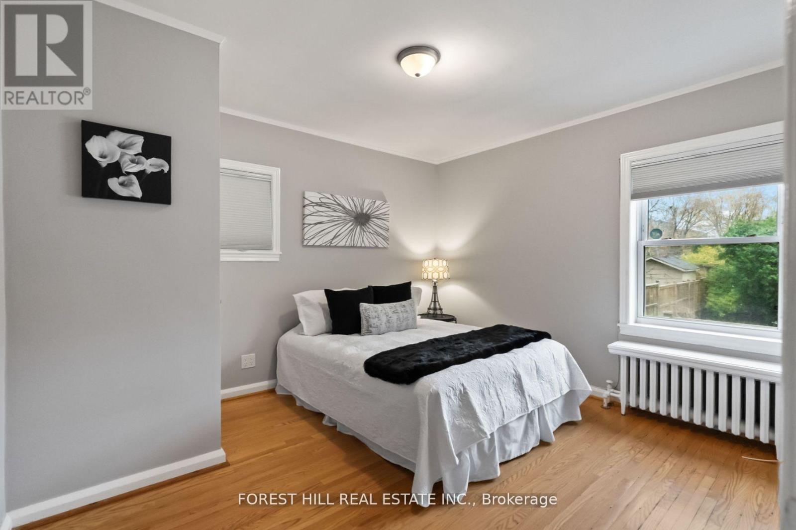 161 Parkhurst Boulevard, Toronto, Ontario  M4G 2E9 - Photo 9 - C12101908