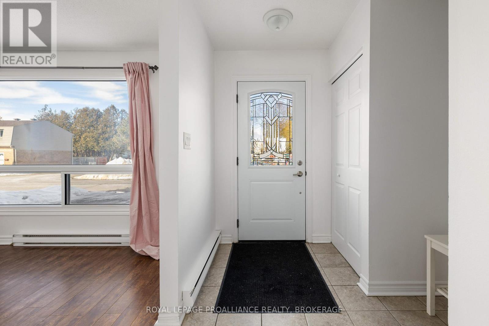 44 Rosemund Crescent, Kingston, Ontario  K7M 6Z4 - Photo 2 - X11993315