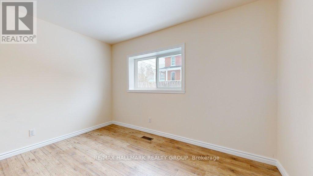 21 Elgin Street E, Arnprior, Ontario  K7S 1M8 - Photo 23 - X12005922