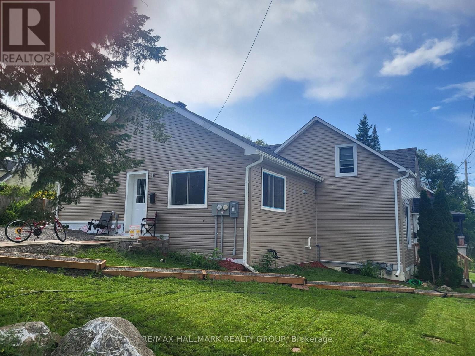 21 Elgin Street E, Arnprior, Ontario  K7S 1M8 - Photo 16 - X12005922