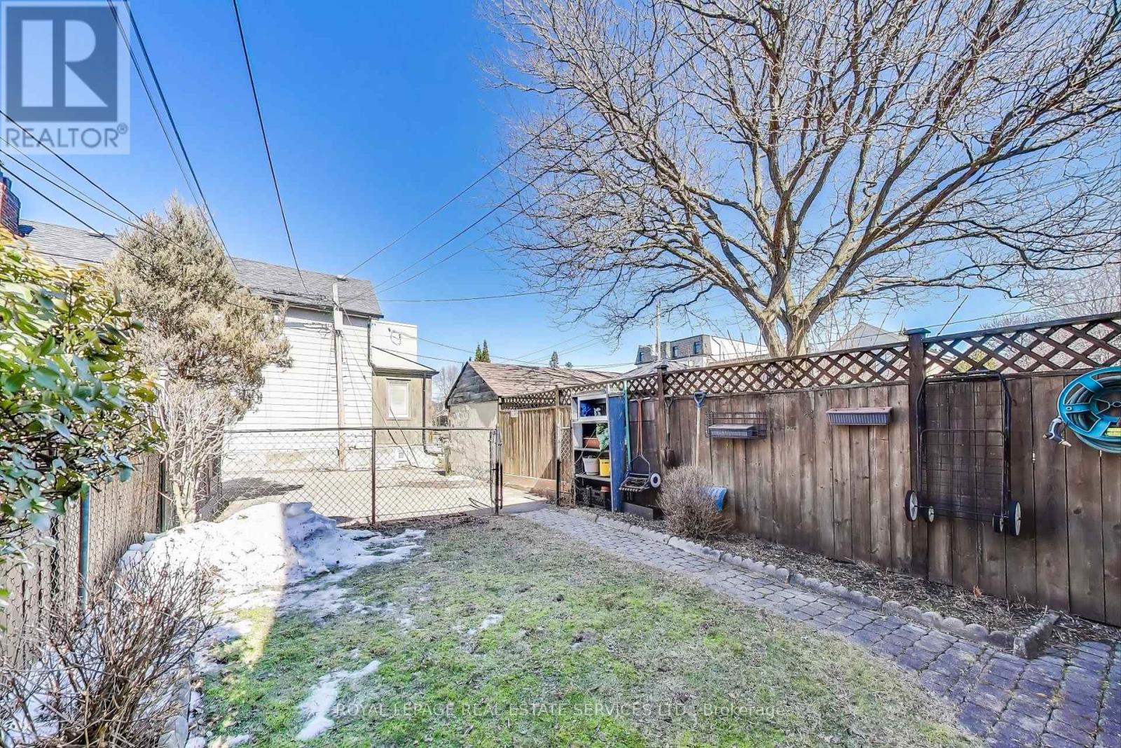 324 St. Johns Road, Toronto, Ontario  M6S 2K4 - Photo 21 - W12110697