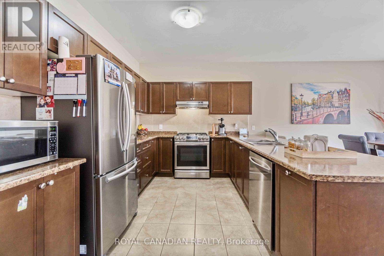 92 Bethune Avenue, Hamilton, Ontario  L0R 1P0 - Photo 12 - X12110638