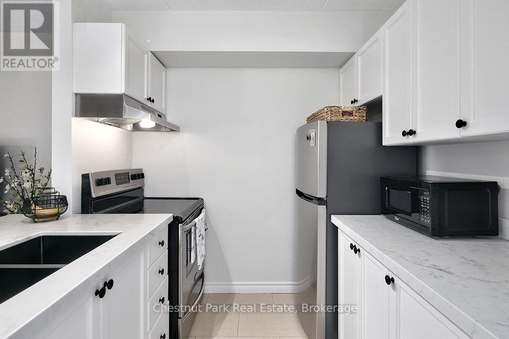 369 Mariners Way, Collingwood, Ontario  L9Y 5C7 - Photo 9 - S11915200