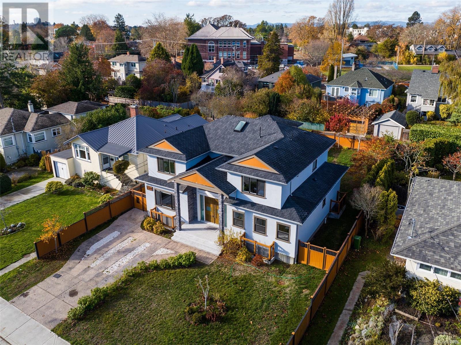 2328 Dunlevy St, Oak Bay, British Columbia  V8R 5Y9 - Photo 4 - 996705