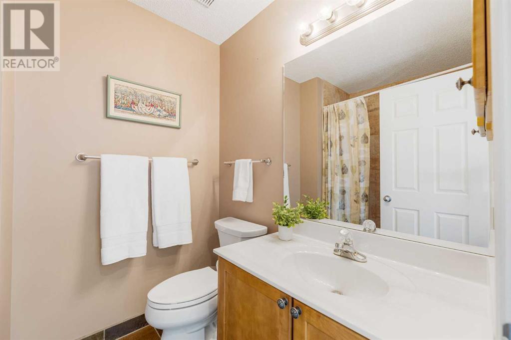 32 Panorama Hills Manor Nw, Calgary, Alberta  T3K 5K6 - Photo 32 - A2213477
