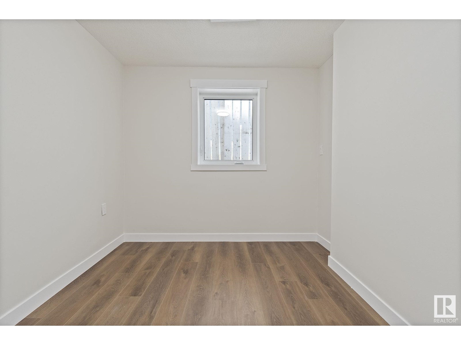 9809/9811 89 Av Nw, Edmonton, Alberta  T6E 2S3 - Photo 43 - E4433075