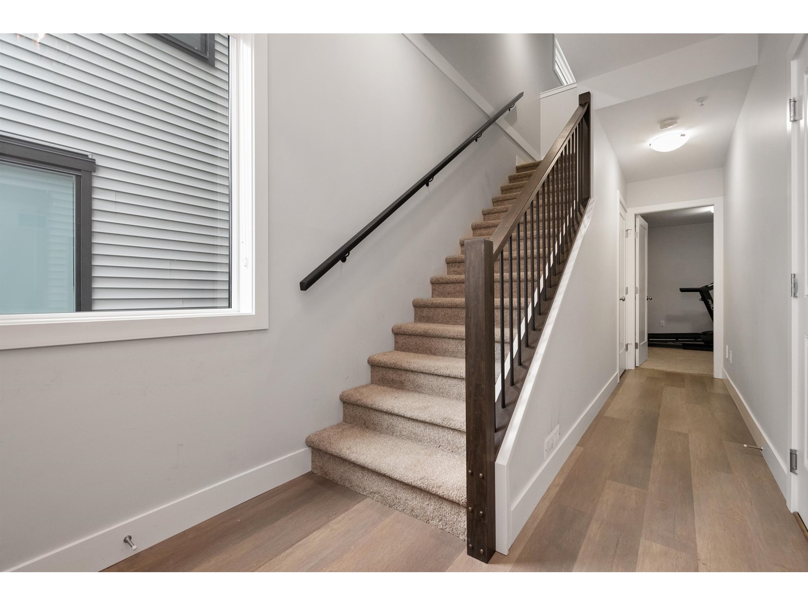 Property at 10 5480 PEBBLE LANE image 3